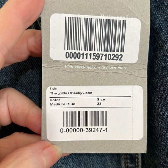 Everlane Button Fly Medium Blue Distressed “ The 90’s Cheeky Jean”  Cropped  33 - Picture 8 of 8